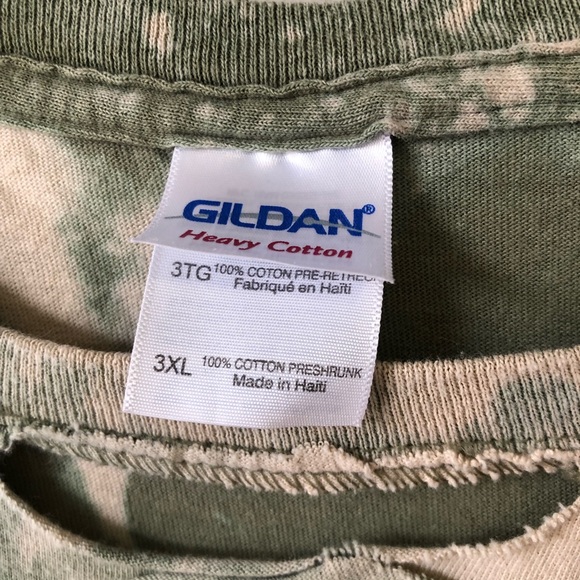 Upcycled custom bleach dye distressed Gildan tee shirt 3x green - Picture 3 of 5